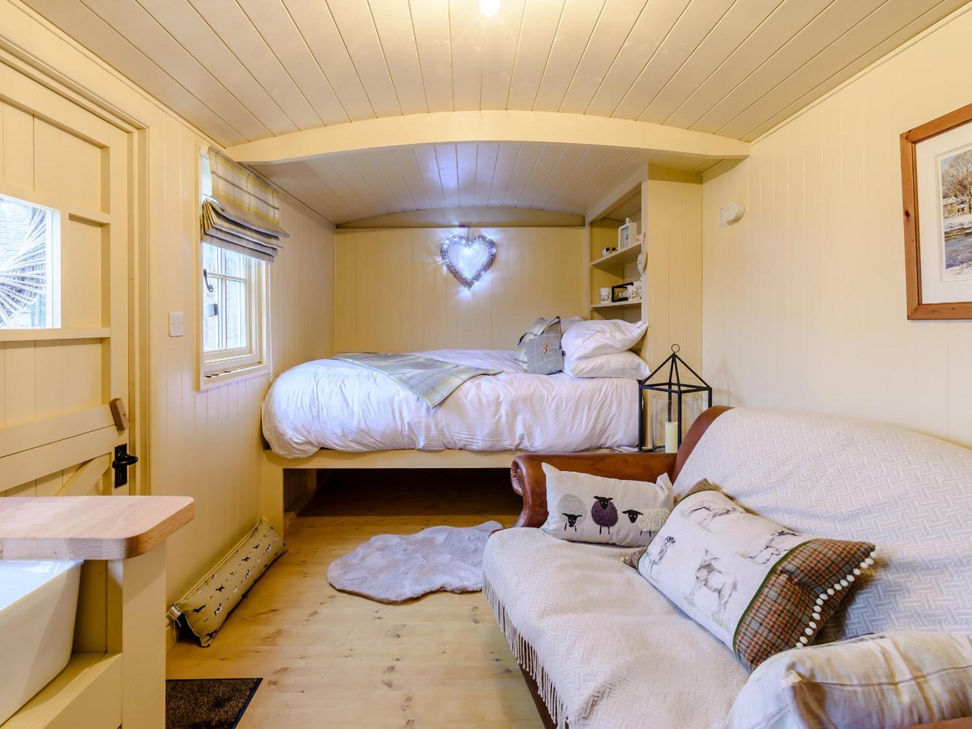 The Lambing Shed Villa Ryhill Ngoại thất bức ảnh
